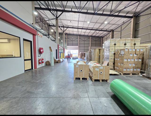 2,609M² WAREHOUSE FOR SALE IN ORMONDE